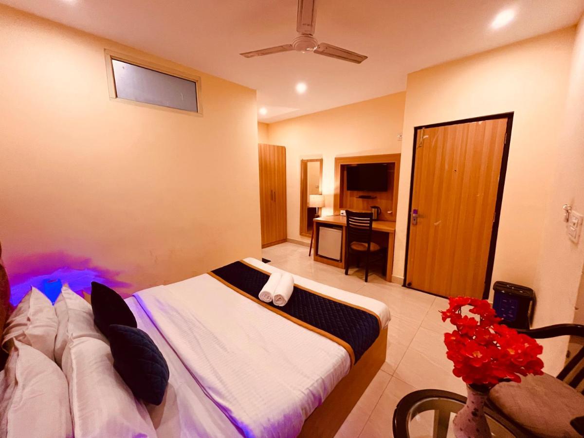 Hotel Reo Twist, Haridwar Bagian luar foto