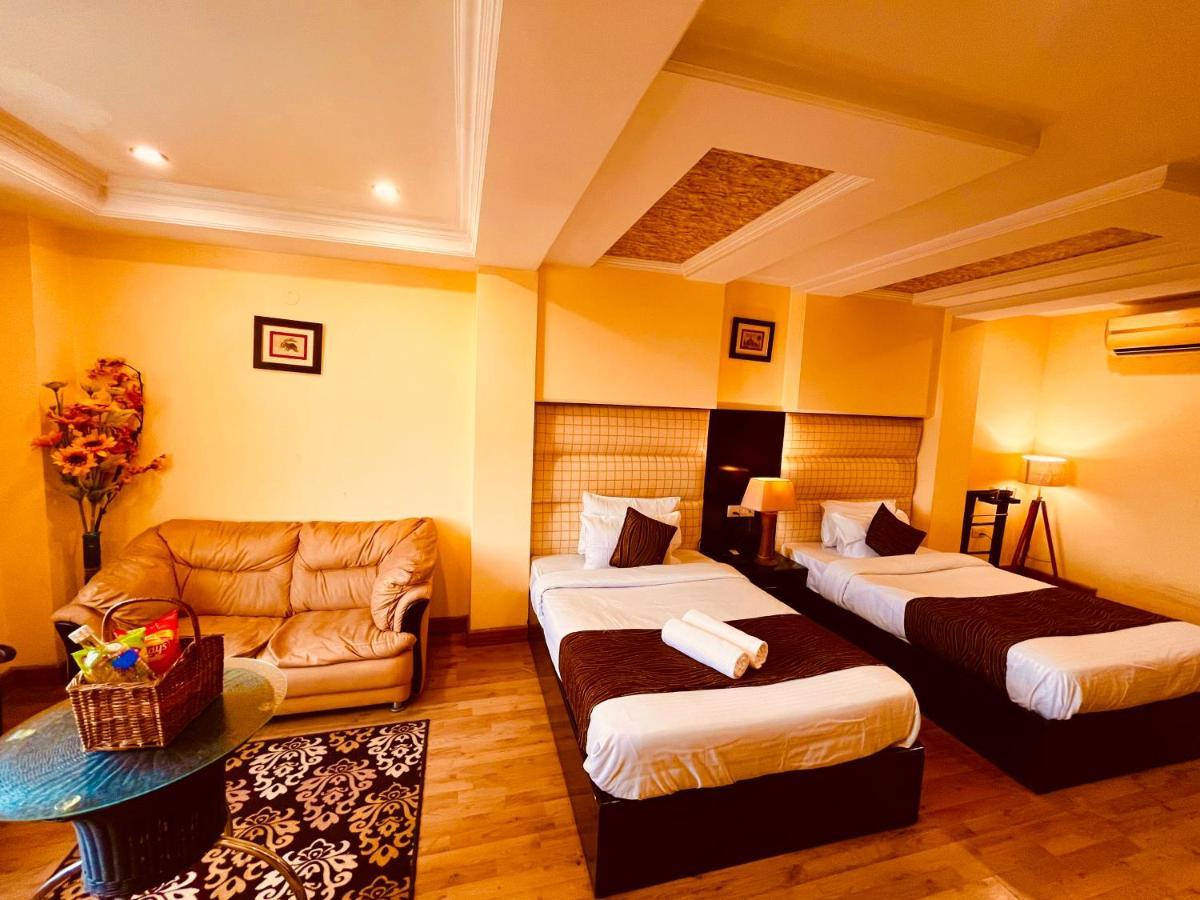 Hotel Reo Twist, Haridwar Bagian luar foto