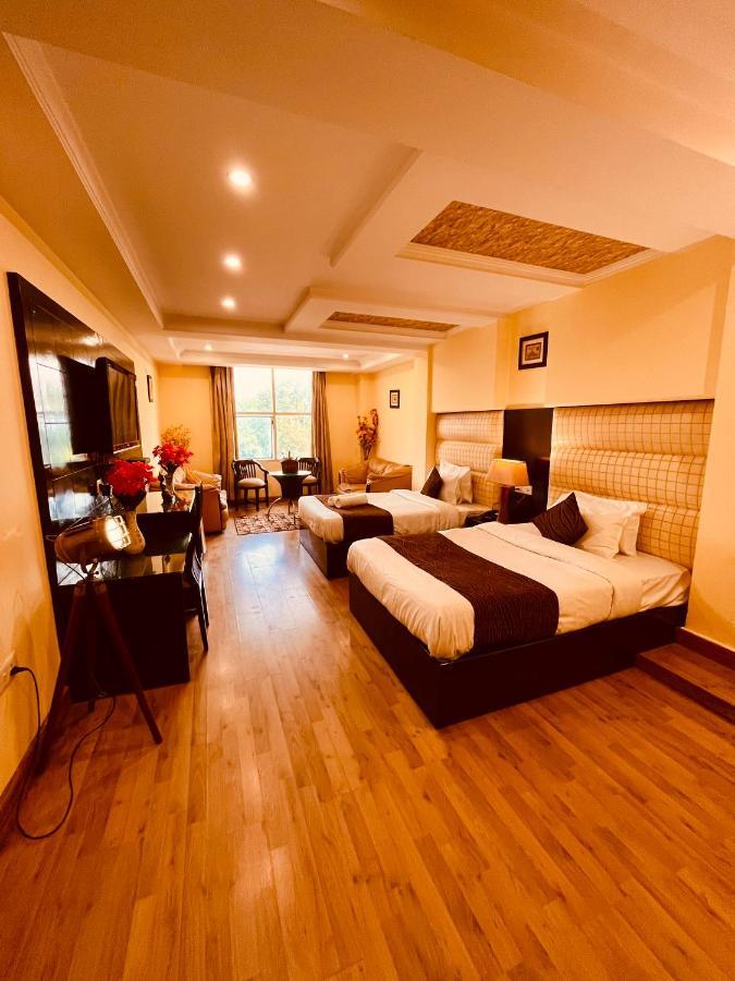 Hotel Reo Twist, Haridwar Bagian luar foto