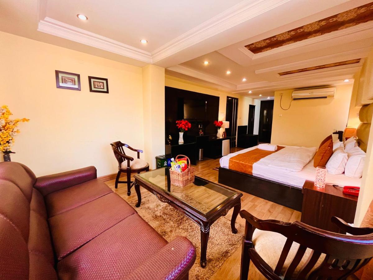 Hotel Reo Twist, Haridwar Bagian luar foto
