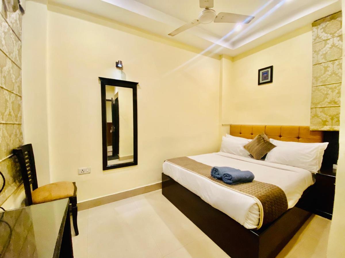 Hotel Reo Twist, Haridwar Bagian luar foto